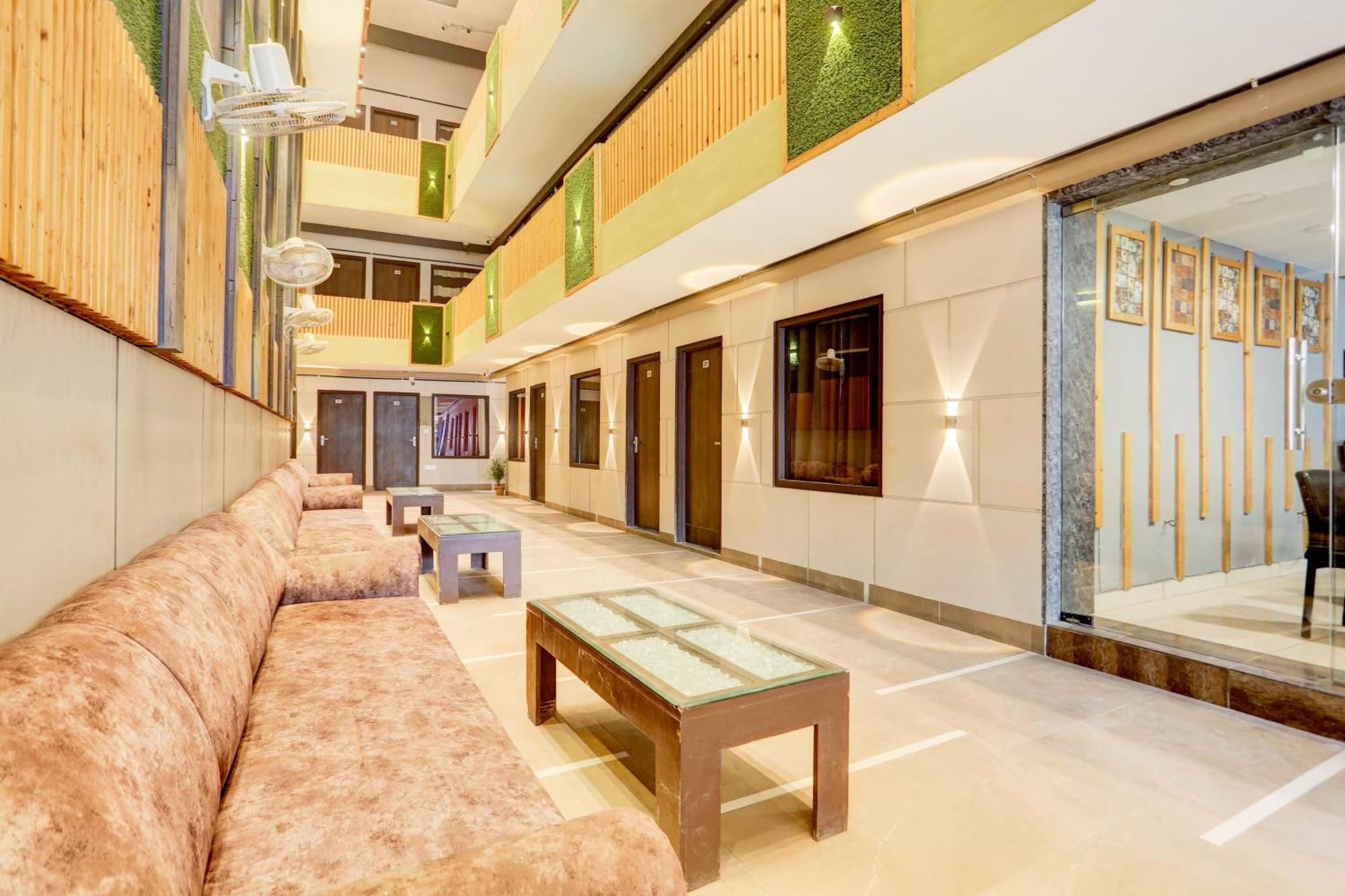 Super Townhouse Haibowal Chowk Λουντιάνα Εξωτερικό φωτογραφία