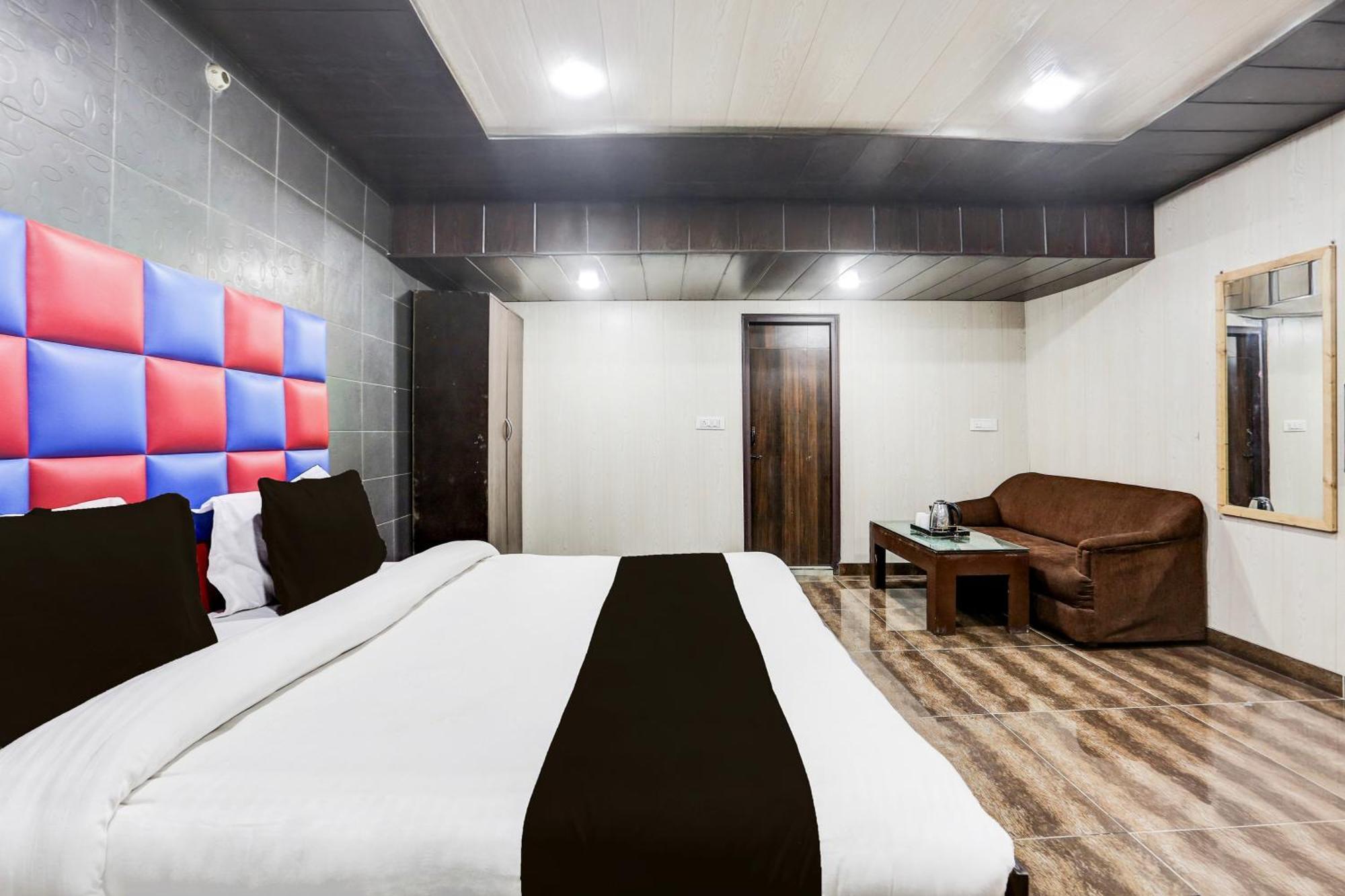 Super Townhouse Haibowal Chowk Λουντιάνα Εξωτερικό φωτογραφία