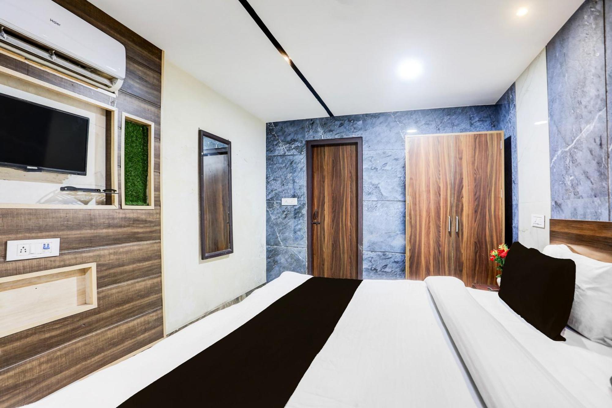 Super Townhouse Haibowal Chowk Λουντιάνα Εξωτερικό φωτογραφία