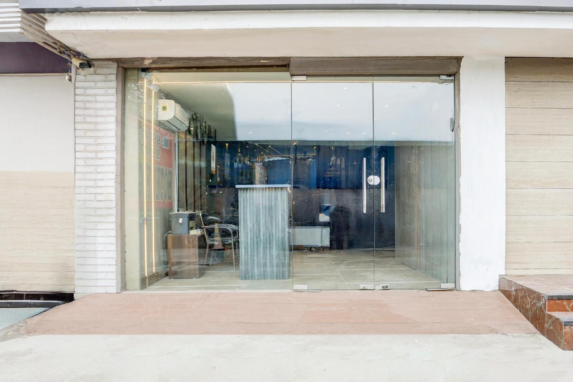 Super Townhouse Haibowal Chowk Λουντιάνα Εξωτερικό φωτογραφία
