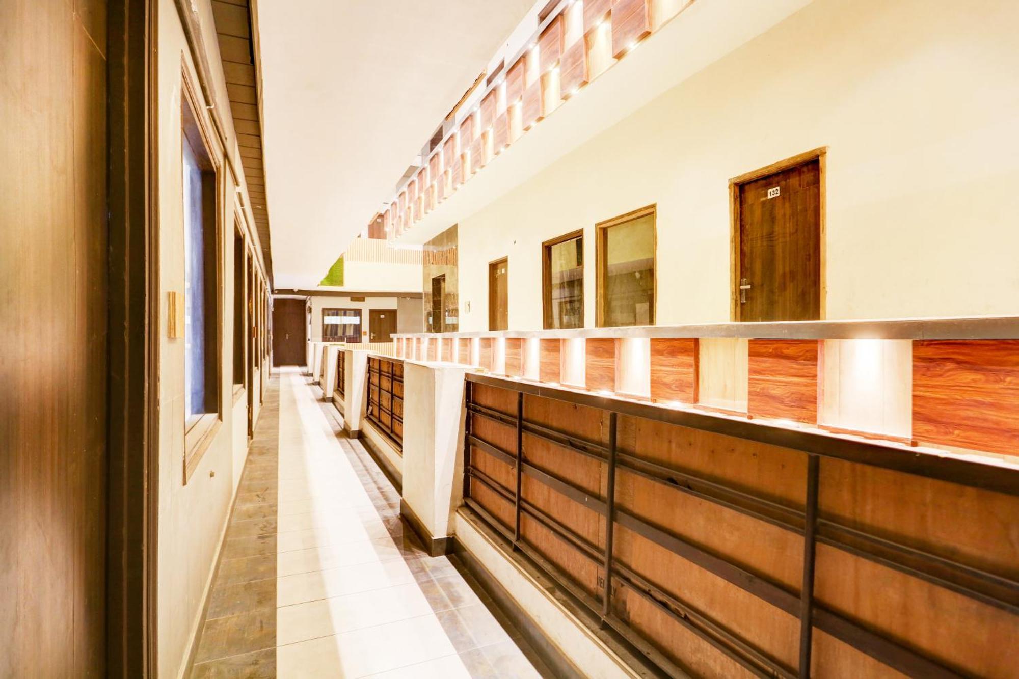 Super Townhouse Haibowal Chowk Λουντιάνα Εξωτερικό φωτογραφία
