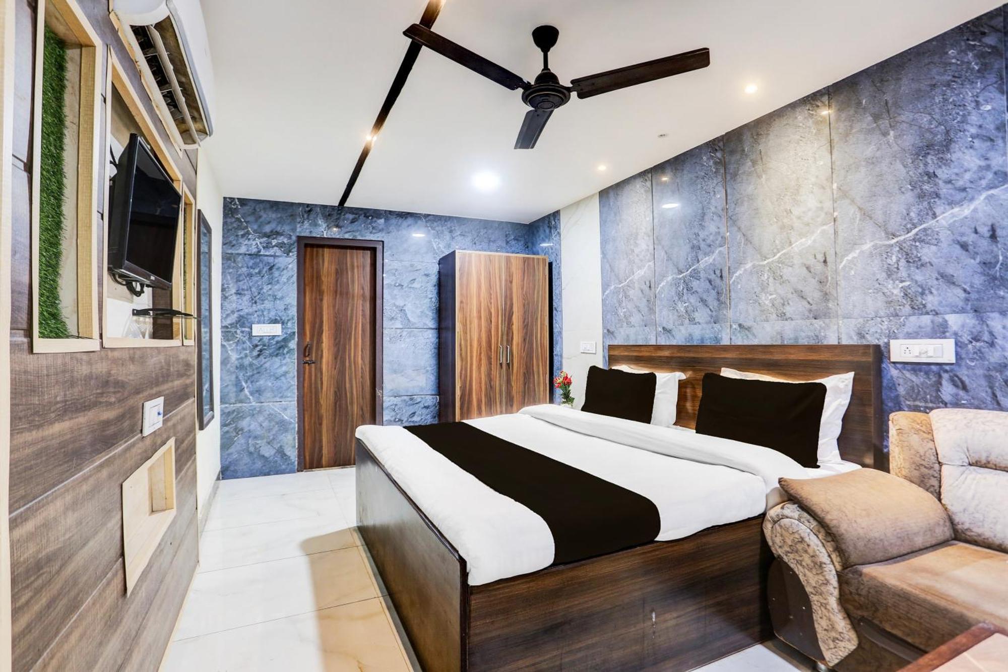 Super Townhouse Haibowal Chowk Λουντιάνα Εξωτερικό φωτογραφία